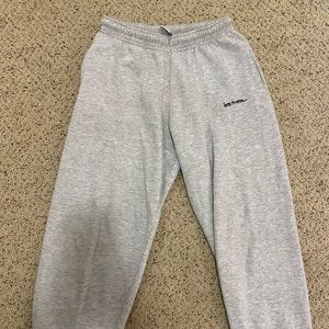 grey iet fran’s sweatpants